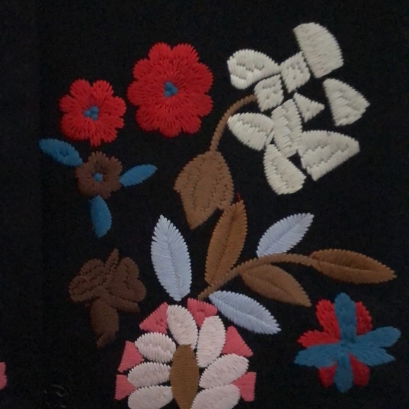 Embroidered Long Blazer - Picture 3 of 6